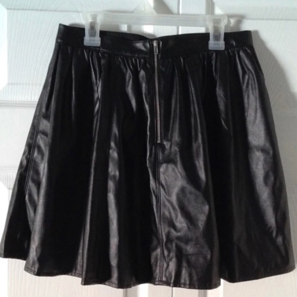 PU Leather Mini Skirt - Picture 2 of 2